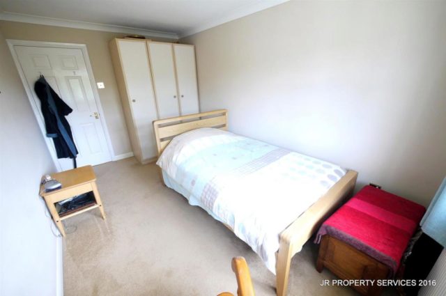  Image of 4 bedroom Detached house for sale in Stafford Close Cheshunt Waltham Cross EN8 at Stafford Close, West Cheshunt