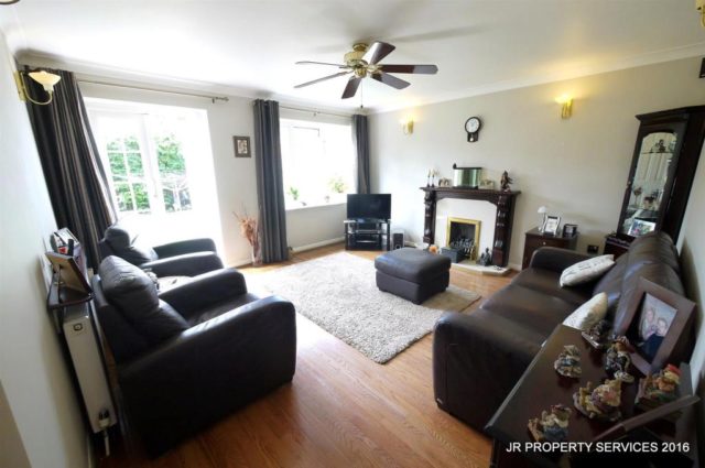  Image of 4 bedroom Detached house for sale in Stafford Close Cheshunt Waltham Cross EN8 at Stafford Close, West Cheshunt