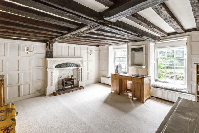  Image of 5 bedroom Detached house for sale in High Street Limpsfield Oxted RH8 at High Street, Limpsfield, RH8