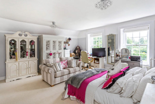  Image of 5 bedroom Detached house for sale in High Street Limpsfield Oxted RH8 at High Street, Limpsfield, RH8