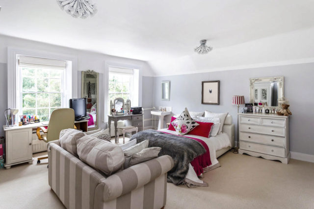  Image of 5 bedroom Detached house for sale in High Street Limpsfield Oxted RH8 at High Street, Limpsfield, RH8