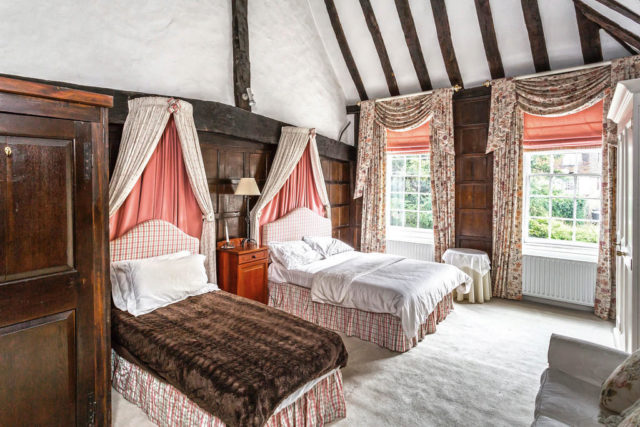  Image of 5 bedroom Detached house for sale in High Street Limpsfield Oxted RH8 at High Street, Limpsfield, RH8