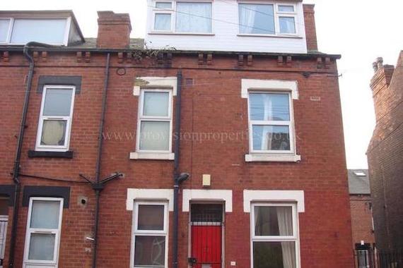 3 bedroom Terraced t...