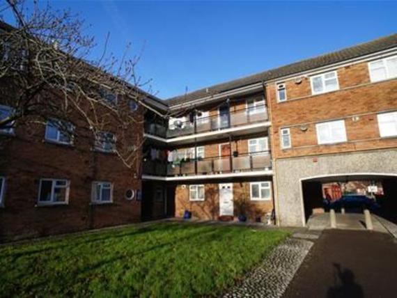 1 bedroom Property f...