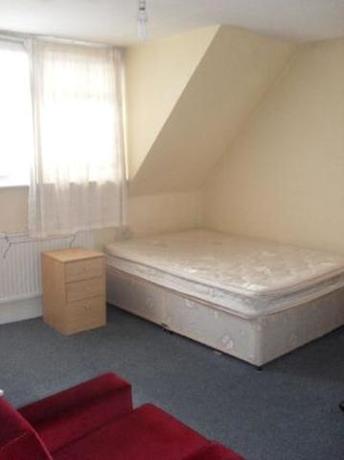 5 bedroom Property t...