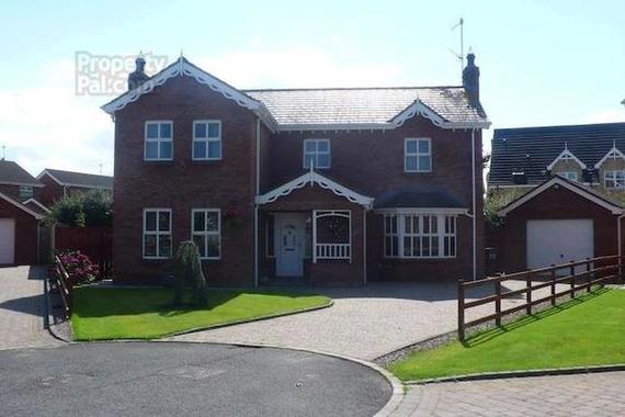 4 bedroom Property f...