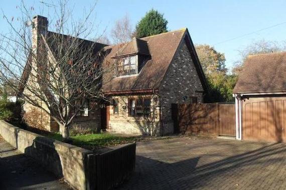 4 bedroom Property t...