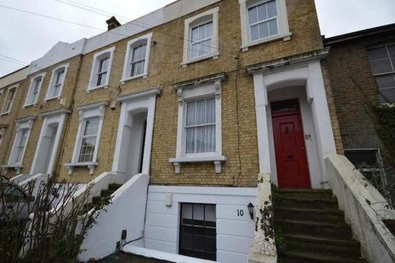 1 bedroom Flat to re...