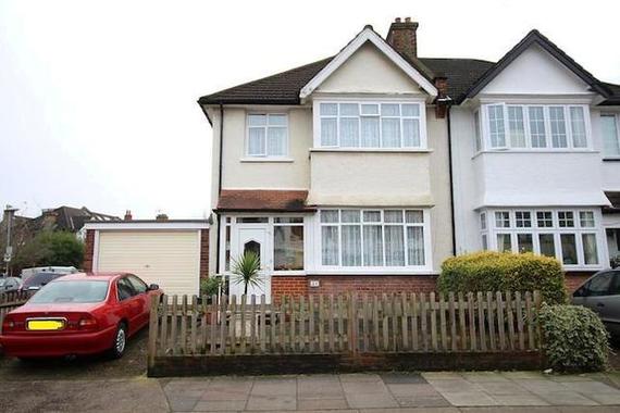 3 bedroom Property f...