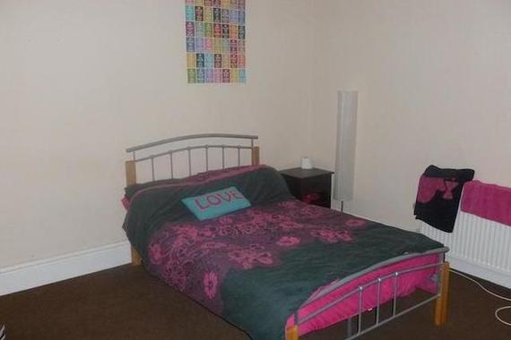 3 bedroom Terraced t...