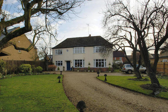 4 bedroom Property f...