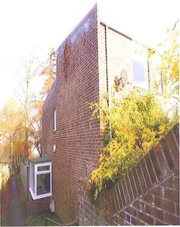 3 bedroom End of Ter...
