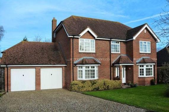 4 bedroom Property f...