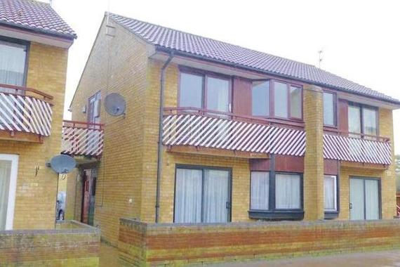 1 bedroom Flat for s...