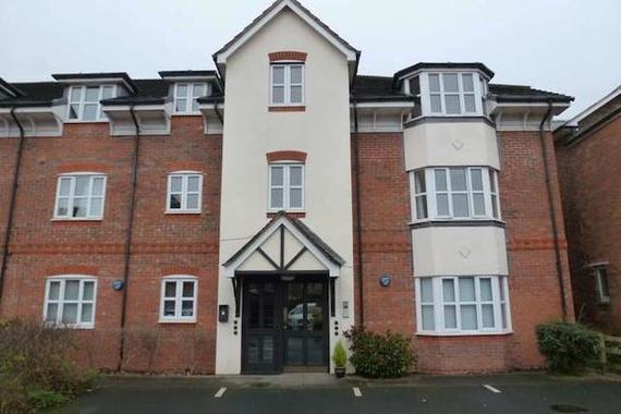 2 bedroom Flat to re...