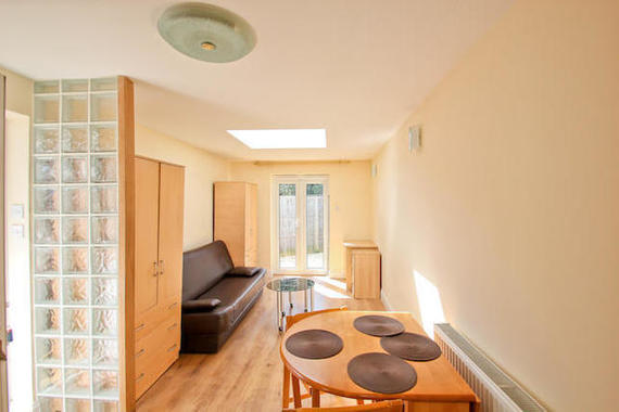 Studio to rent
