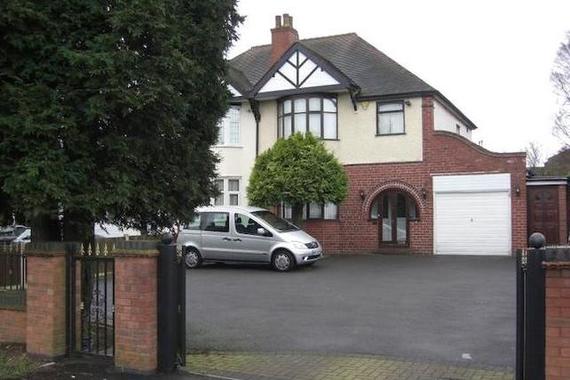 4 bedroom Property t...