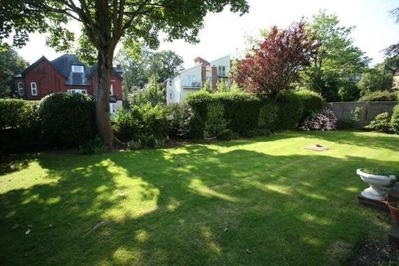 2 bedroom Flat to re...