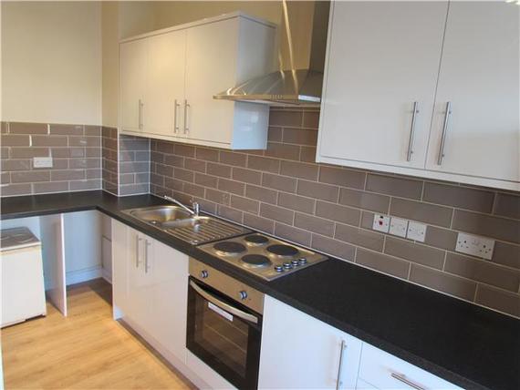 2 bedroom Flat for s...