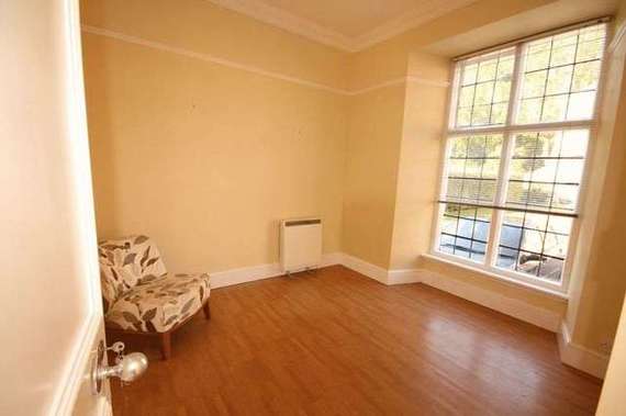 3 bedroom Flat to re...