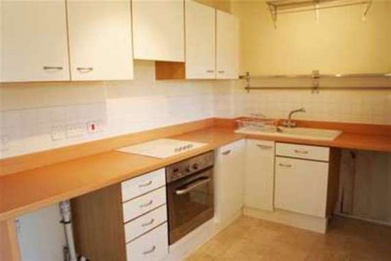 2 bedroom Maisonette...