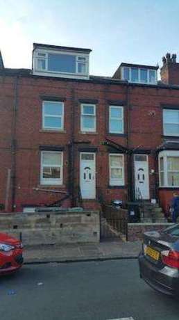 4 bedroom Terraced t...