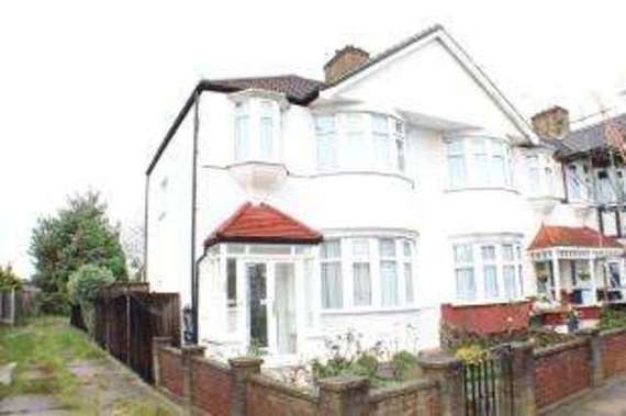 3 bedroom End of Ter...