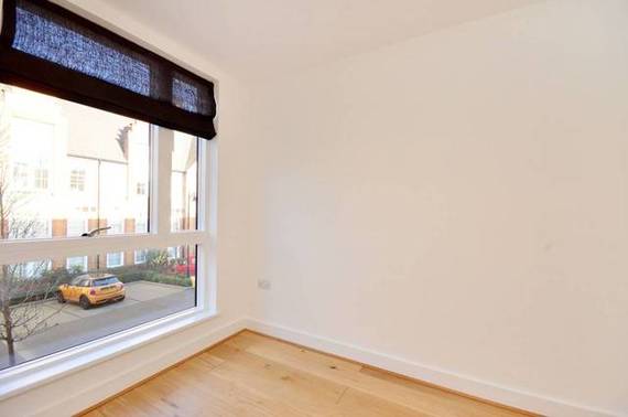 4 bedroom Flat to re...