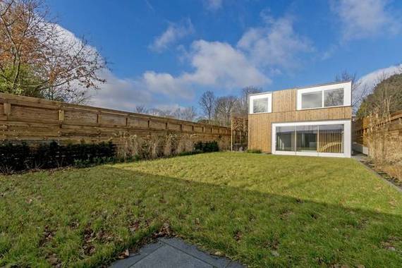 6 bedroom Detached t...