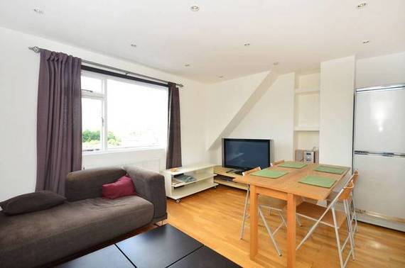 2 bedroom Flat for s...