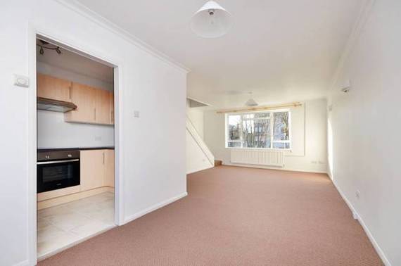 2 bedroom Flat to re...