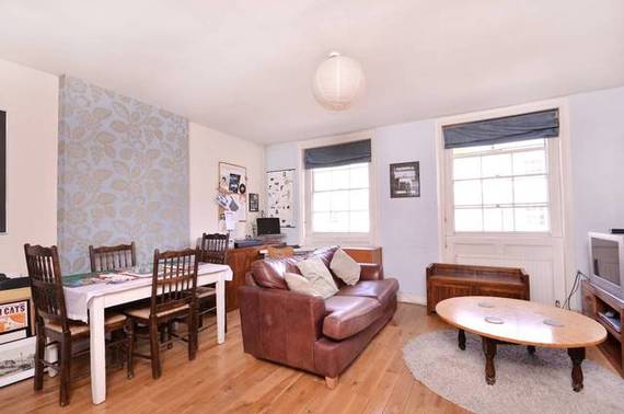 2 bedroom Flat for s...