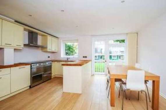 3 bedroom Detached t...