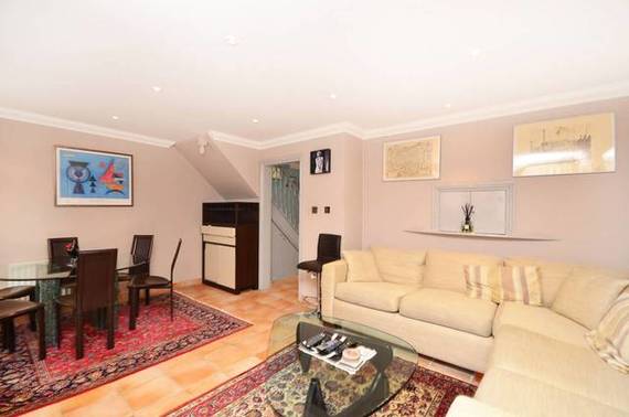 2 bedroom Flat to re...