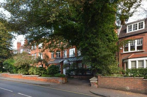 2 bedroom Flat for s...