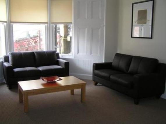 4 bedroom Flat to re...