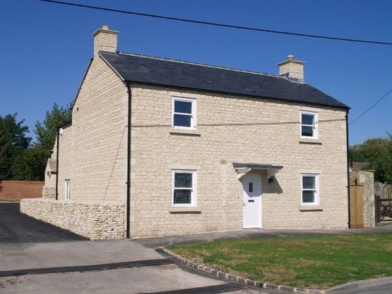 4 bedroom Detached f...