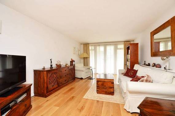 2 bedroom Flat to re...