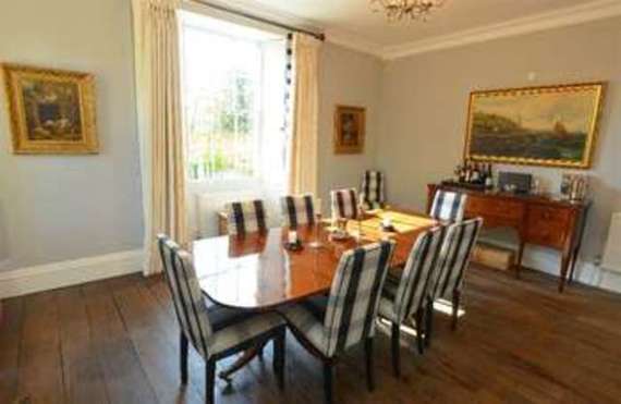 8 bedroom Detached f...