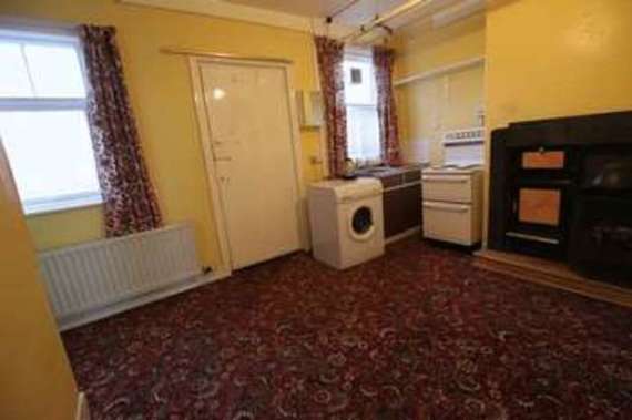 2 bedroom Semi-Detac...