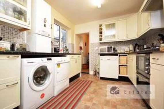 3 bedroom Terraced f...