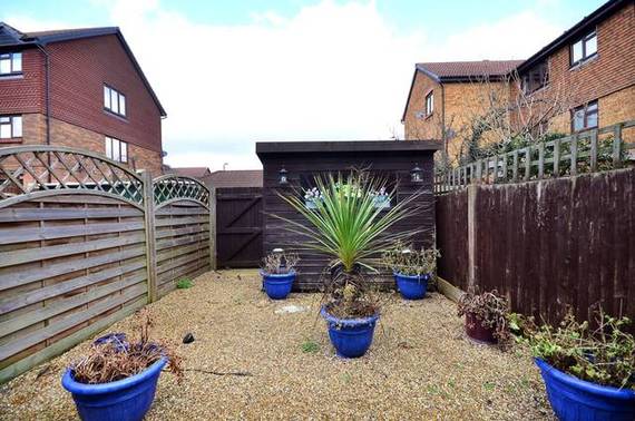 2 bedroom Detached f...