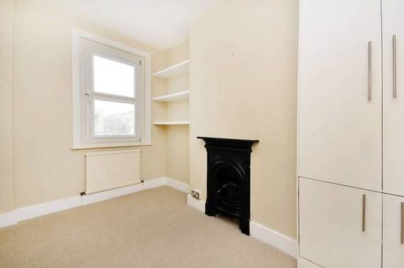 4 bedroom Detached t...