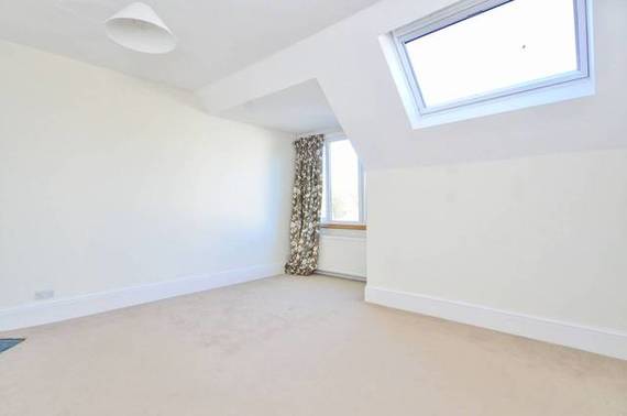 5 bedroom Flat to re...