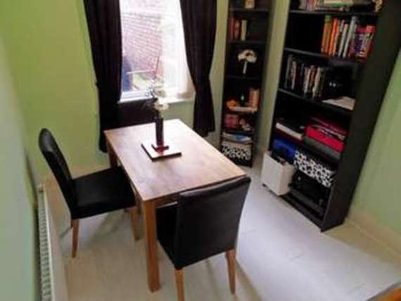 2 bedroom Flat for s...