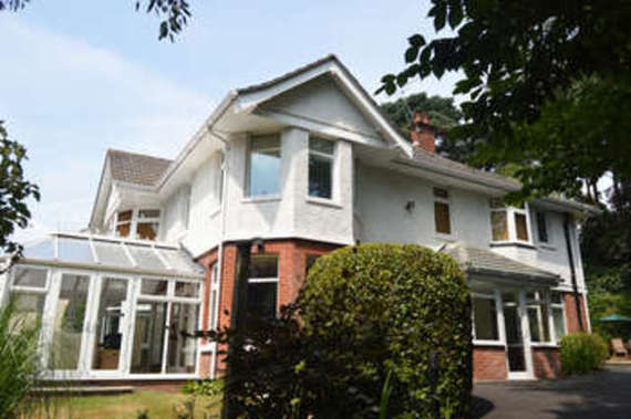 4 bedroom Detached f...