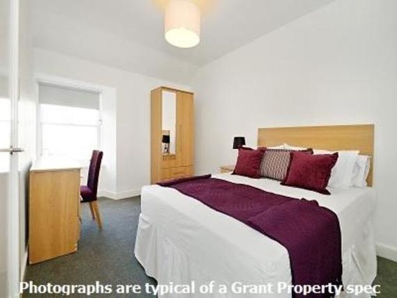 4 bedroom Flat to re...