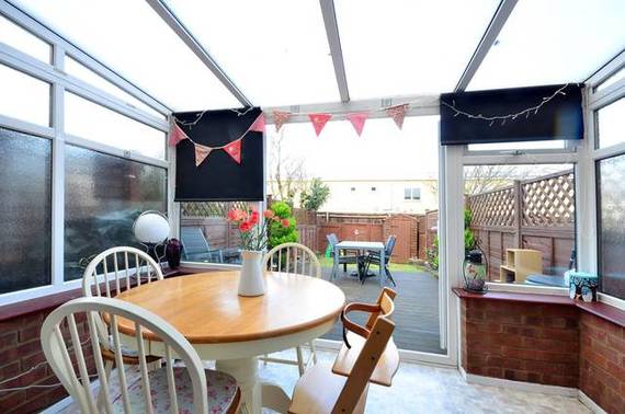 2 bedroom Detached f...