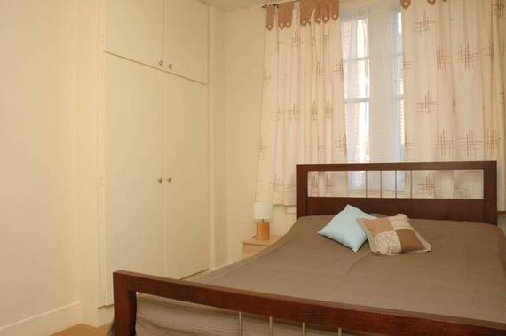 4 bedroom Maisonette...