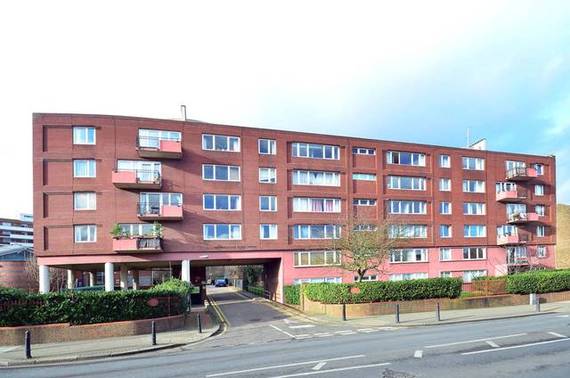 2 bedroom Flat to re...